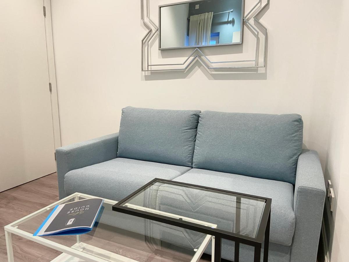 Modern City Centre Two Bedroom Windsor Apartment - Grand Central House Gibraltar Luaran gambar